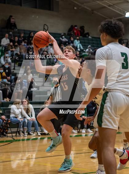 Thumbnail 3 in Ferris @ Auburn (Hardwood Invite 2nd Round) photogallery.