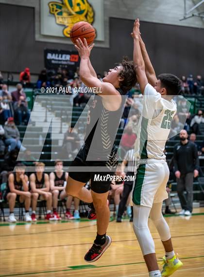Thumbnail 3 in Ferris @ Auburn (Hardwood Invite 2nd Round) photogallery.