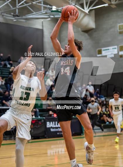 Thumbnail 3 in Ferris @ Auburn (Hardwood Invite 2nd Round) photogallery.