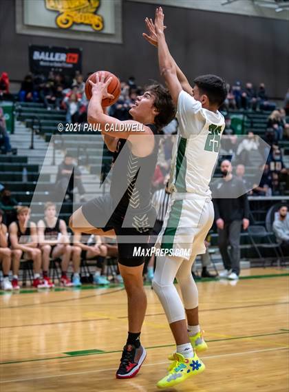 Thumbnail 2 in Ferris @ Auburn (Hardwood Invite 2nd Round) photogallery.