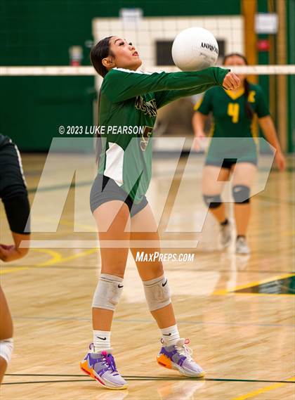 Thumbnail 3 in Monterey Trail @ Kennedy photogallery.