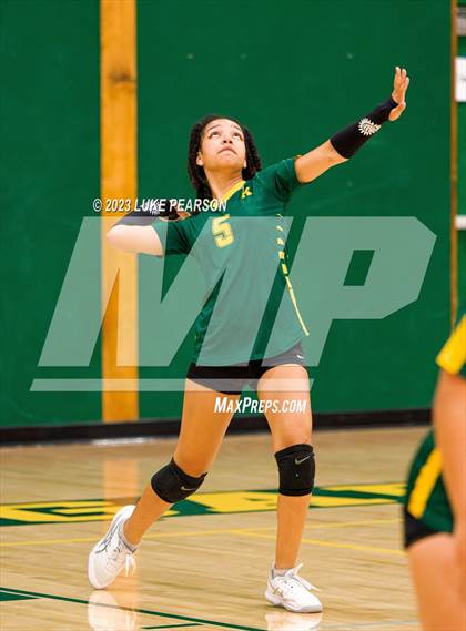 Thumbnail 2 in Monterey Trail @ Kennedy photogallery.