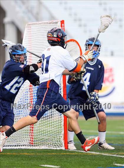 Thumbnail 2 in Putnam Valley vs. Manhasset (NYSPHSAA Class C Semifinal) photogallery.