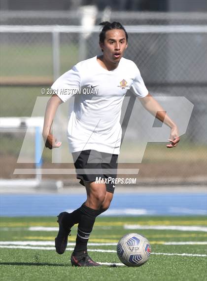 Thumbnail 1 in Esperanza @ Villa Park photogallery.