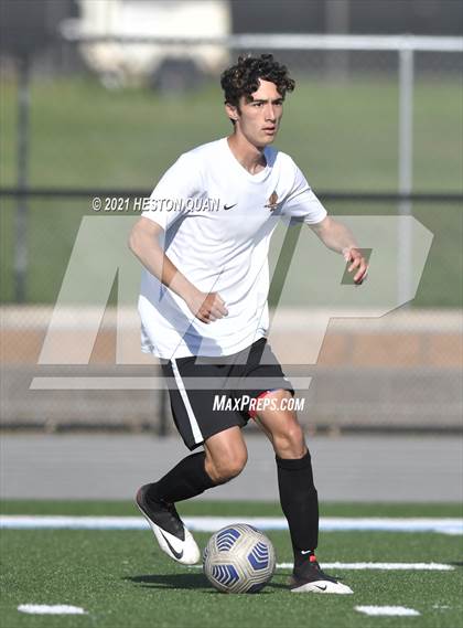 Thumbnail 1 in Esperanza @ Villa Park photogallery.