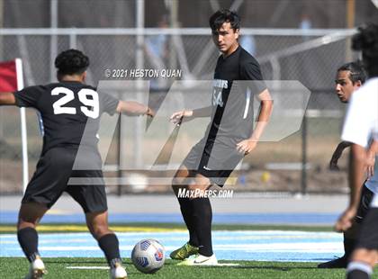 Thumbnail 1 in Esperanza @ Villa Park photogallery.