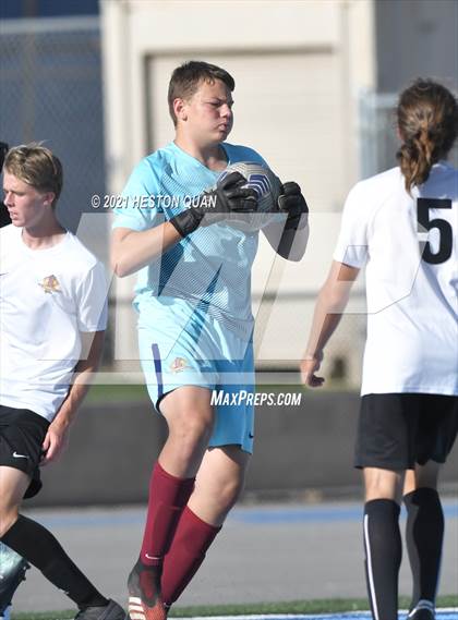 Thumbnail 1 in Esperanza @ Villa Park photogallery.