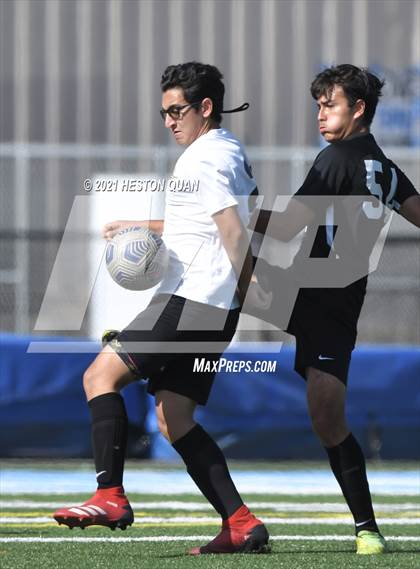 Thumbnail 1 in Esperanza @ Villa Park photogallery.