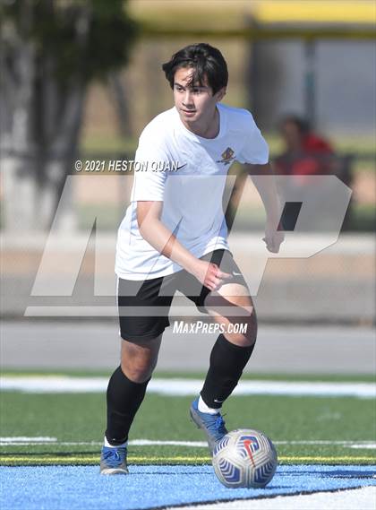 Thumbnail 1 in Esperanza @ Villa Park photogallery.