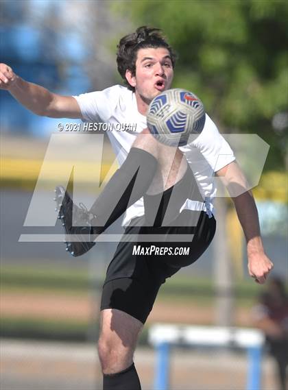 Thumbnail 2 in Esperanza @ Villa Park photogallery.