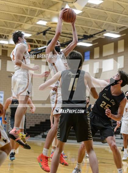 Thumbnail 2 in Mead vs. Canon City (CHSAA 4A Playoffs Rd 1) photogallery.