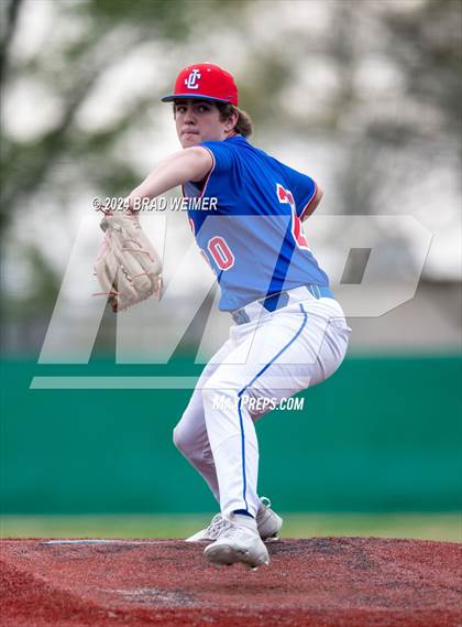 Thumbnail 3 in John Curtis Christian vs E.D. White (Mike Miley Stadium) photogallery.