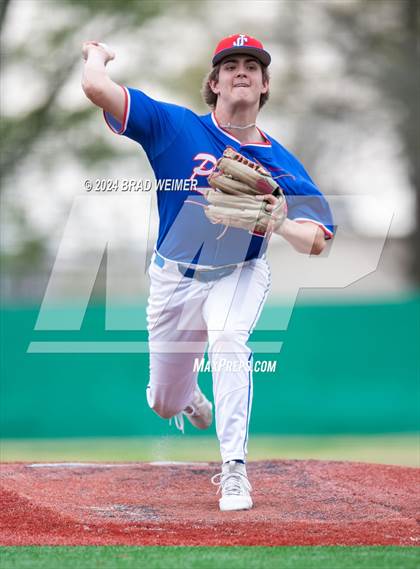 Thumbnail 2 in John Curtis Christian vs E.D. White (Mike Miley Stadium) photogallery.