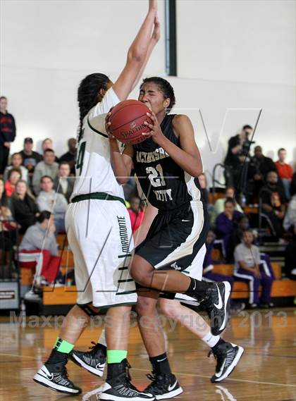 Thumbnail 2 in Miramonte vs. Archbishop Mitty (Campolindo/Bentley Shootout) photogallery.