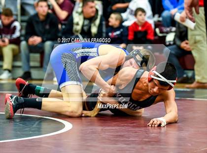 Thumbnail 3 in NJSIAA District 10 Wrestling Tournament photogallery.