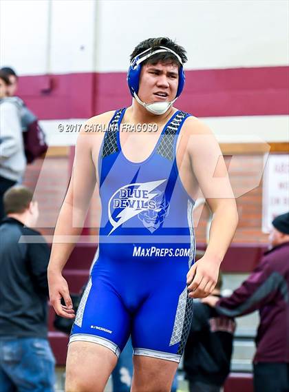 Thumbnail 3 in NJSIAA District 10 Wrestling Tournament photogallery.