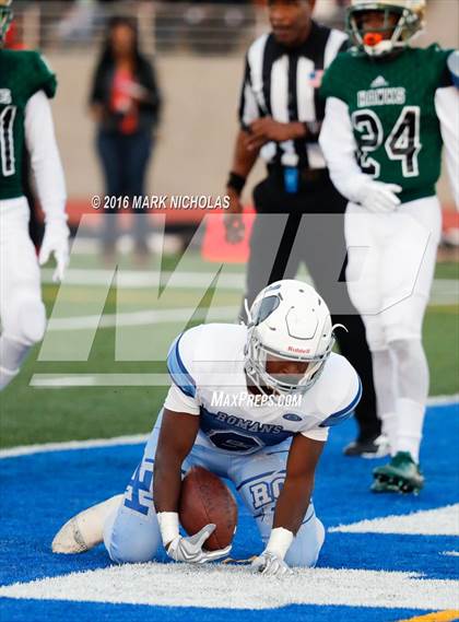 Thumbnail 1 in Los Angeles vs. Hawkins (CIF LACS Division II Playoff) photogallery.