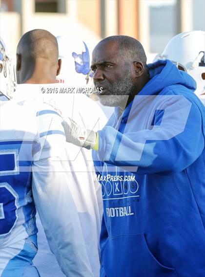Thumbnail 2 in Los Angeles vs. Hawkins (CIF LACS Division II Playoff) photogallery.