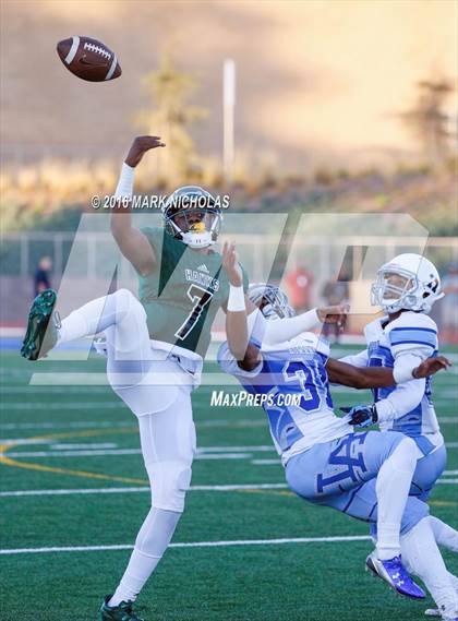 Thumbnail 3 in Los Angeles vs. Hawkins (CIF LACS Division II Playoff) photogallery.