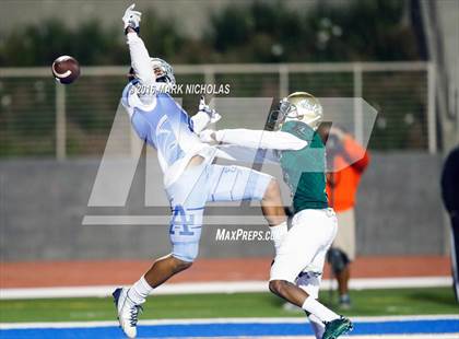 Thumbnail 2 in Los Angeles vs. Hawkins (CIF LACS Division II Playoff) photogallery.