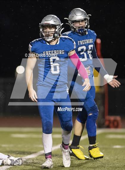 Thumbnail 3 in Richland County vs Freeburg (IHSA,4A,1st round) photogallery.