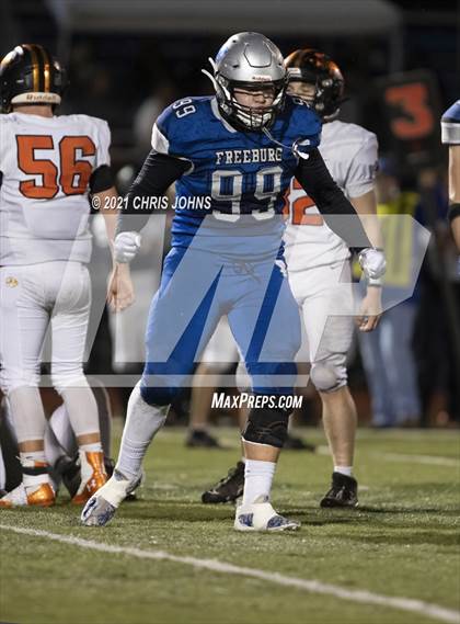 Thumbnail 1 in Richland County vs Freeburg (IHSA,4A,1st round) photogallery.