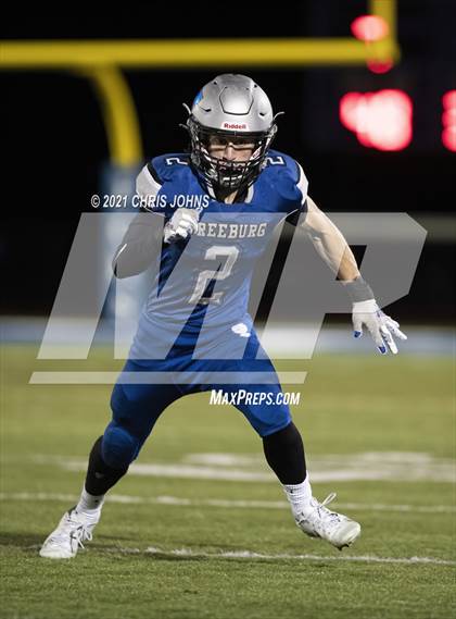 Thumbnail 2 in Richland County vs Freeburg (IHSA,4A,1st round) photogallery.