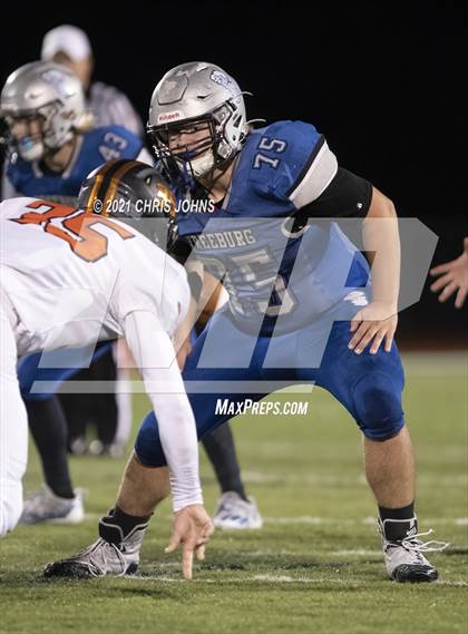 Thumbnail 1 in Richland County vs Freeburg (IHSA,4A,1st round) photogallery.