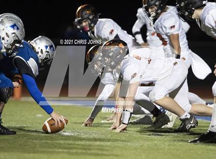 Thumbnail 2 in Richland County vs Freeburg (IHSA,4A,1st round) photogallery.