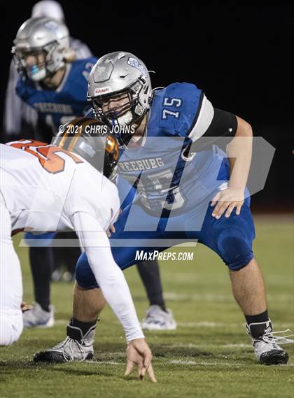 Thumbnail 3 in Richland County vs Freeburg (IHSA,4A,1st round) photogallery.