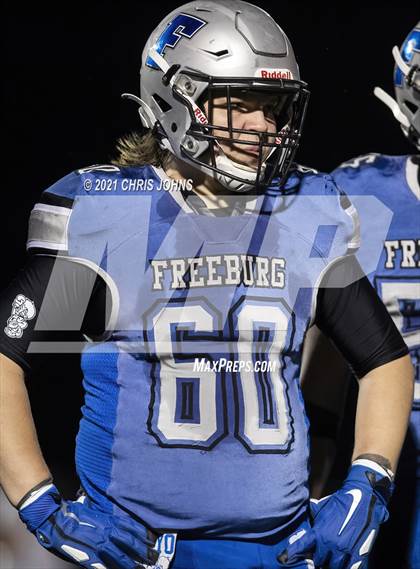 Thumbnail 1 in Richland County vs Freeburg (IHSA,4A,1st round) photogallery.