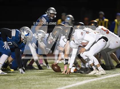 Thumbnail 1 in Richland County vs Freeburg (IHSA,4A,1st round) photogallery.