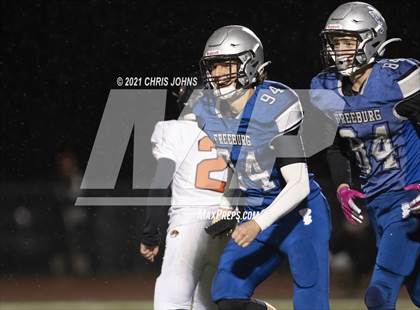Thumbnail 1 in Richland County vs Freeburg (IHSA,4A,1st round) photogallery.