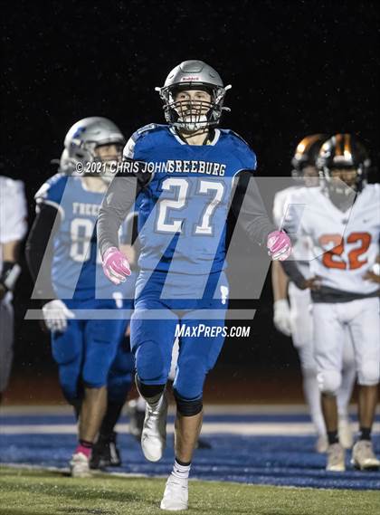 Thumbnail 1 in Richland County vs Freeburg (IHSA,4A,1st round) photogallery.