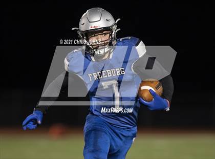 Thumbnail 3 in Richland County vs Freeburg (IHSA,4A,1st round) photogallery.