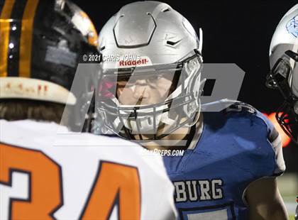 Thumbnail 2 in Richland County vs Freeburg (IHSA,4A,1st round) photogallery.