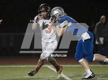 Thumbnail 1 in Richland County vs Freeburg (IHSA,4A,1st round) photogallery.