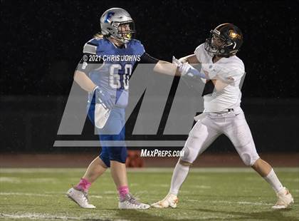 Thumbnail 2 in Richland County vs Freeburg (IHSA,4A,1st round) photogallery.