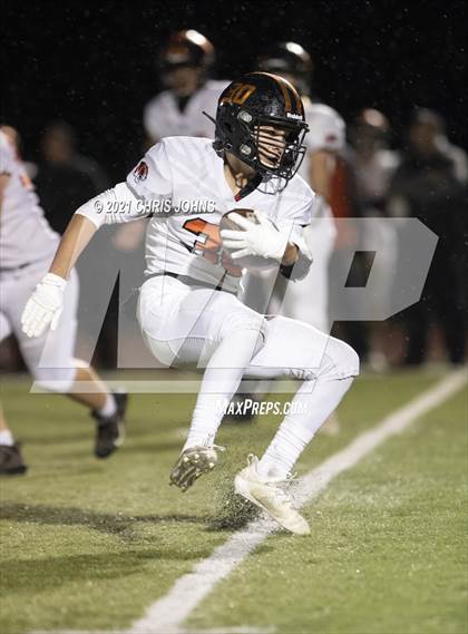 Thumbnail 1 in Richland County vs Freeburg (IHSA,4A,1st round) photogallery.