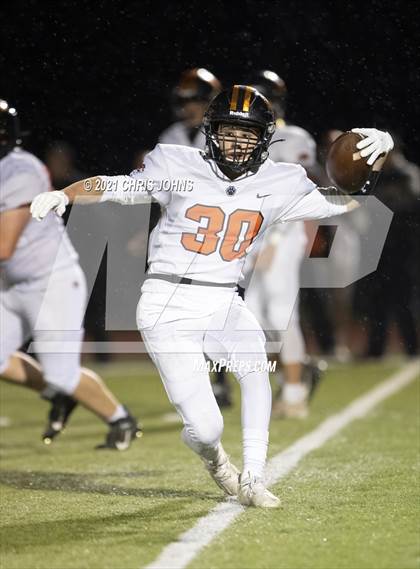 Thumbnail 3 in Richland County vs Freeburg (IHSA,4A,1st round) photogallery.