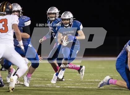 Thumbnail 3 in Richland County vs Freeburg (IHSA,4A,1st round) photogallery.