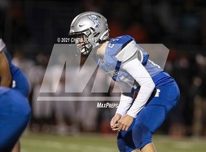 Thumbnail 2 in Richland County vs Freeburg (IHSA,4A,1st round) photogallery.