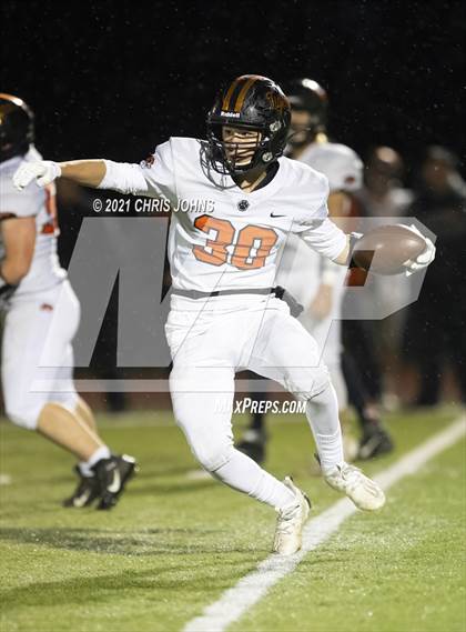 Thumbnail 2 in Richland County vs Freeburg (IHSA,4A,1st round) photogallery.