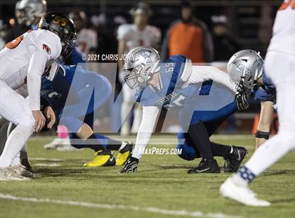 Thumbnail 1 in Richland County vs Freeburg (IHSA,4A,1st round) photogallery.