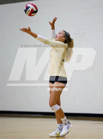 Thumbnail 1 in Whitewright vs. Farmersville  (Denison Invitational Showcase) photogallery.