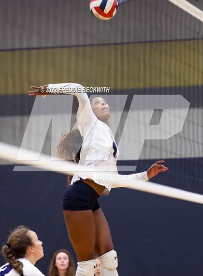 Thumbnail 1 in Whitewright vs. Farmersville  (Denison Invitational Showcase) photogallery.