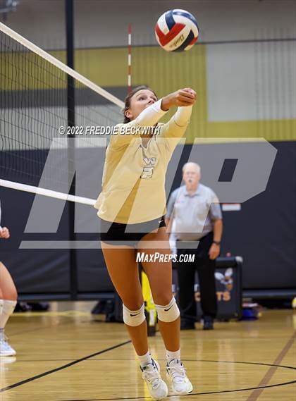 Thumbnail 3 in Whitewright vs. Farmersville  (Denison Invitational Showcase) photogallery.