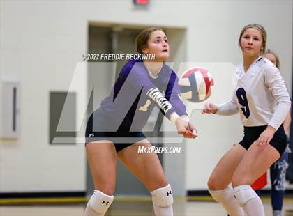 Thumbnail 2 in Whitewright vs. Farmersville  (Denison Invitational Showcase) photogallery.