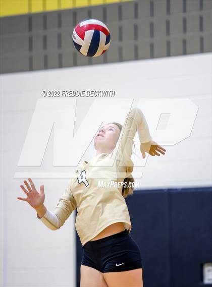 Thumbnail 2 in Whitewright vs. Farmersville  (Denison Invitational Showcase) photogallery.