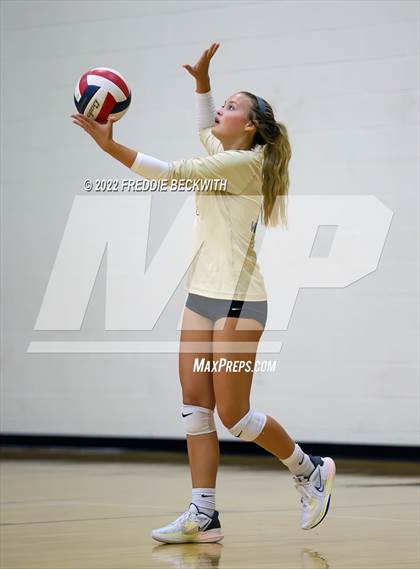 Thumbnail 3 in Whitewright vs. Farmersville  (Denison Invitational Showcase) photogallery.